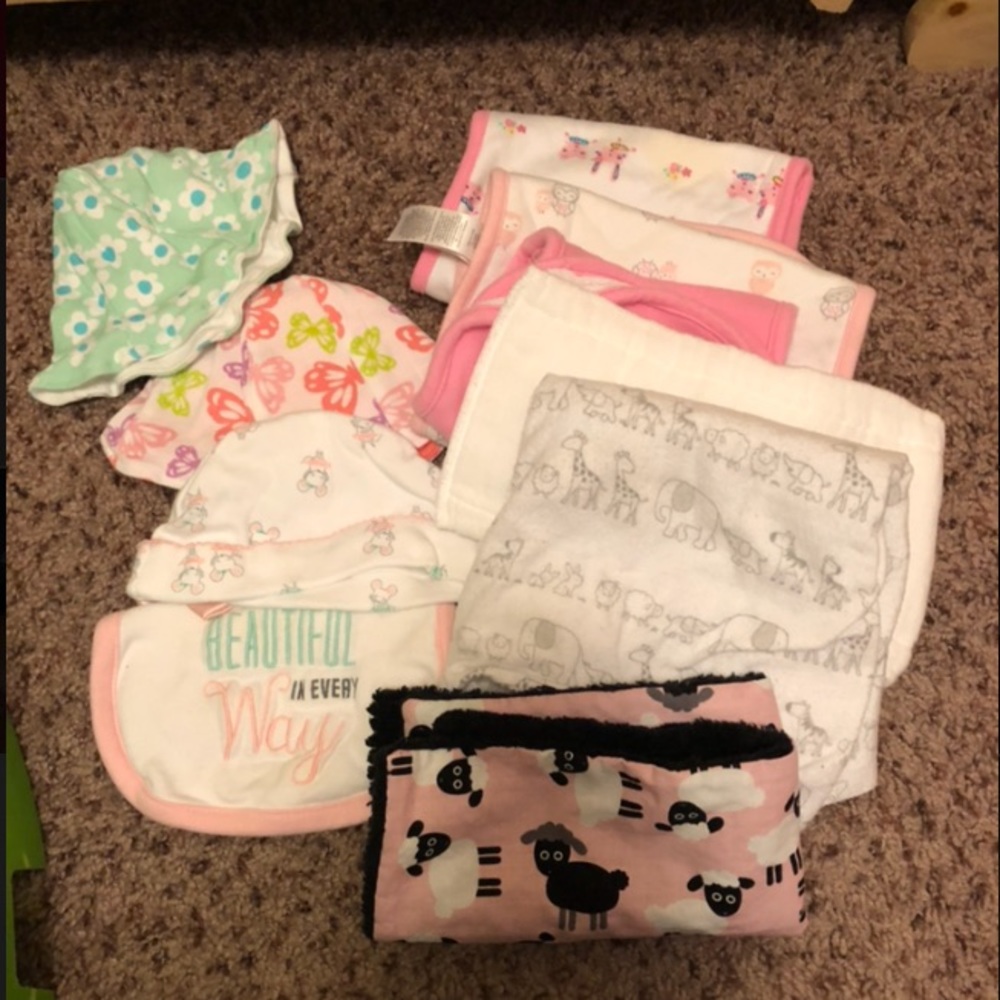 Hat/bib/burp cloth set